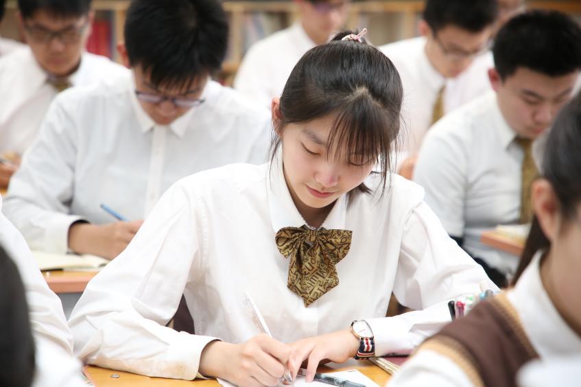 英华概况